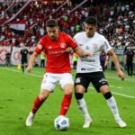 Internacional vs Corinthians: Vitinho golpea a los 41 segundos en un duelo clave contra el descenso
